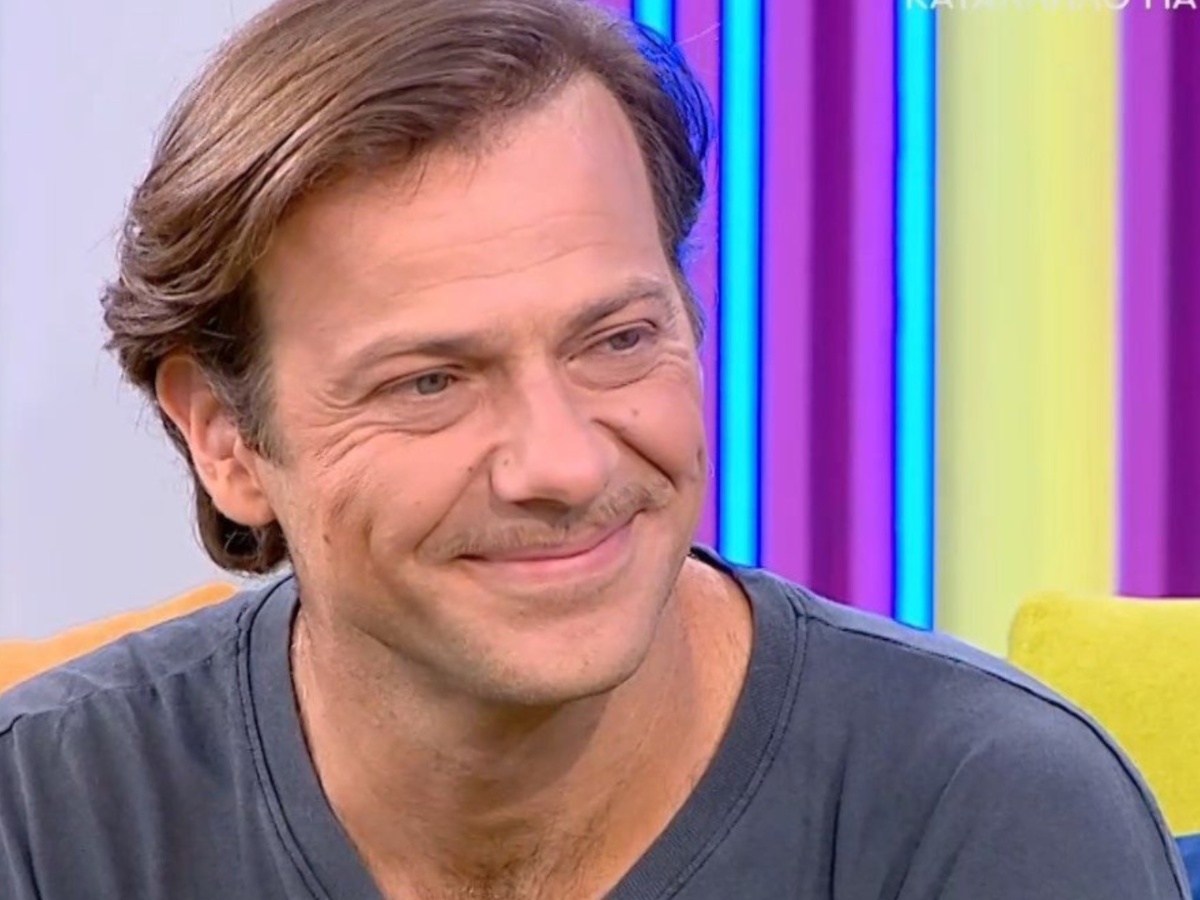 Ορέστης Τζιόβας: Η on air εξομολόγηση για την προσωπική του ζωή – «Είμαι σε σχέση εδώ και έναν χρόνο»
