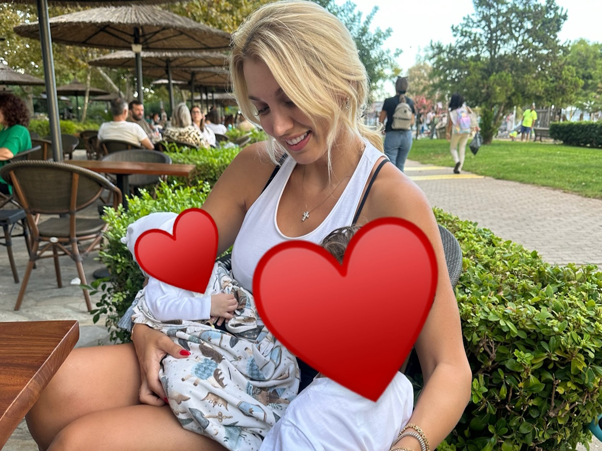 Κωνσταντίνα Σπυροπούλου: Σε baby shower μαζί με τους γιους της – Φωτογραφίες
