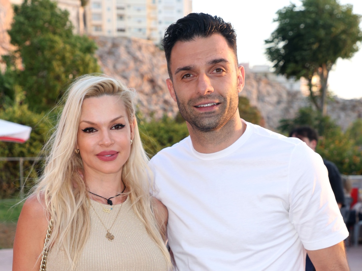 Γιώργος Τζαβέλλας – Βίκυ Κάβουρα: Η πρωινή βόλτα με την 1,5 έτους κόρη τους