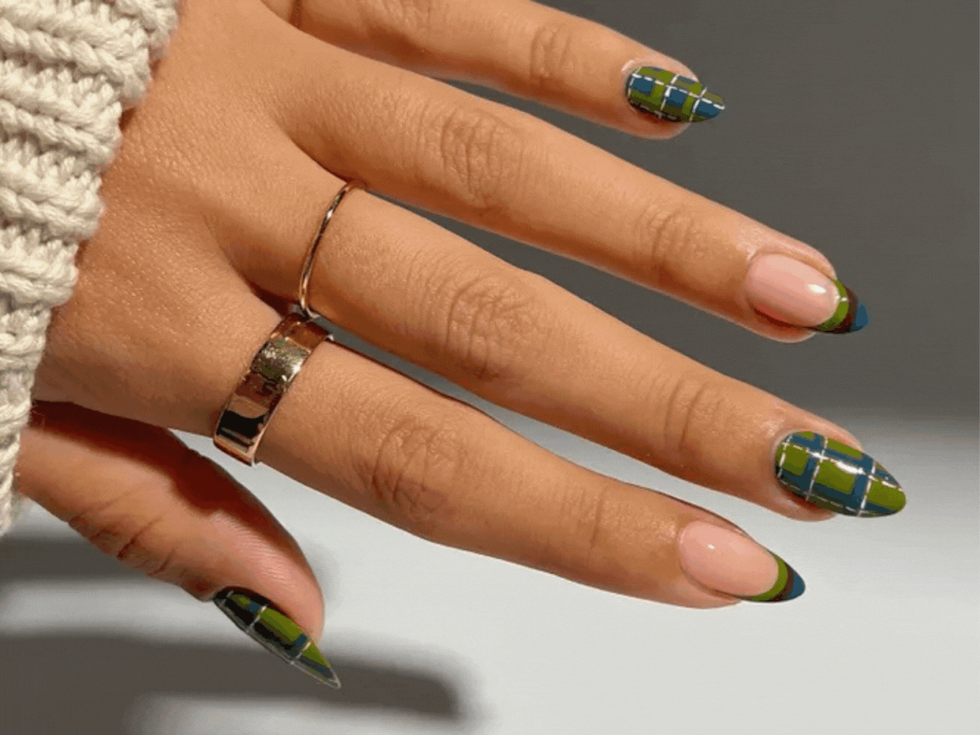 Plaid Νails: Η πιο cozy τάση στα νύχια είναι εδώ!