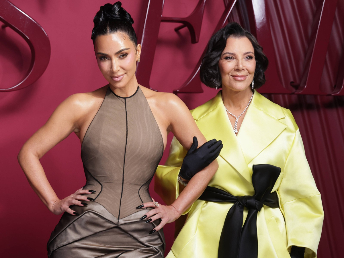 The Kardashians: Μαμά και κόρη στο κόκκινο χαλί – δεν μπορούμε να αποφασίσουμε ποια ήταν πιο εντυπωσιακή!