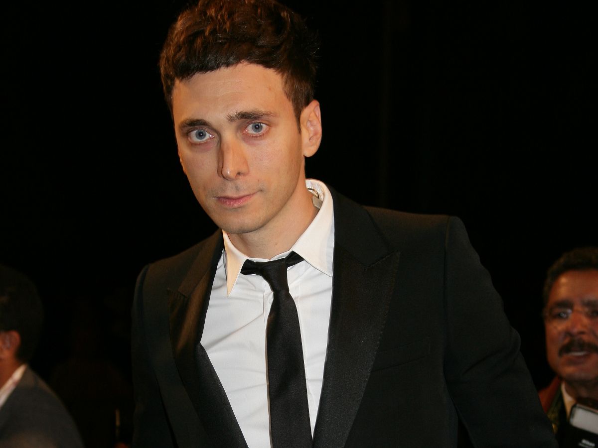 Σύμφωνα με φήμες ο Hedi Slimane αναλαμβάνει τον οίκο Armani