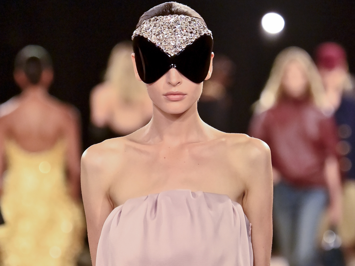 Balenciaga: Νέος σχεδιαστής, νέα αρχή και μια καμπάνια που σηματοδοτεί αυτή την καινούργια εποχή