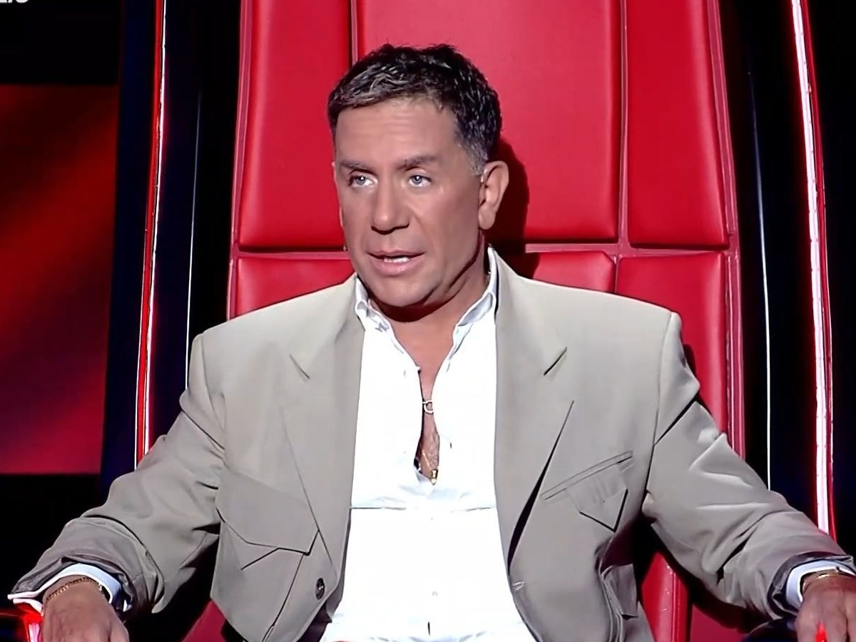 The Voice – Γιώργος Μαζωνάκης: «Ο κόσμος δεν μιλάει μεταξύ του, πάει στον ψυχολόγο και αυτός ακούει»