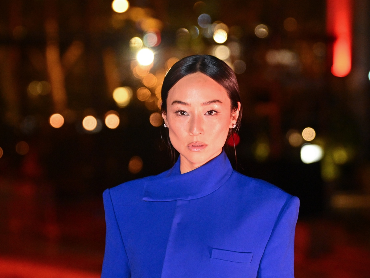 Greta Lee: Είναι το νέο beauty icon και γνωρίζουμε τα προϊόντα που χρησιμοποίησε η make up artist στην τελευταία της εμφάνιση