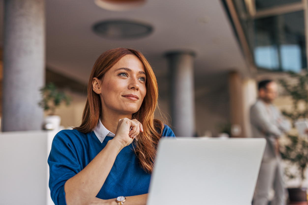 Αξίζω ή όχι; 4 τρόποι που η σκέψη αυτή επηρεάζει τη ζωή σου