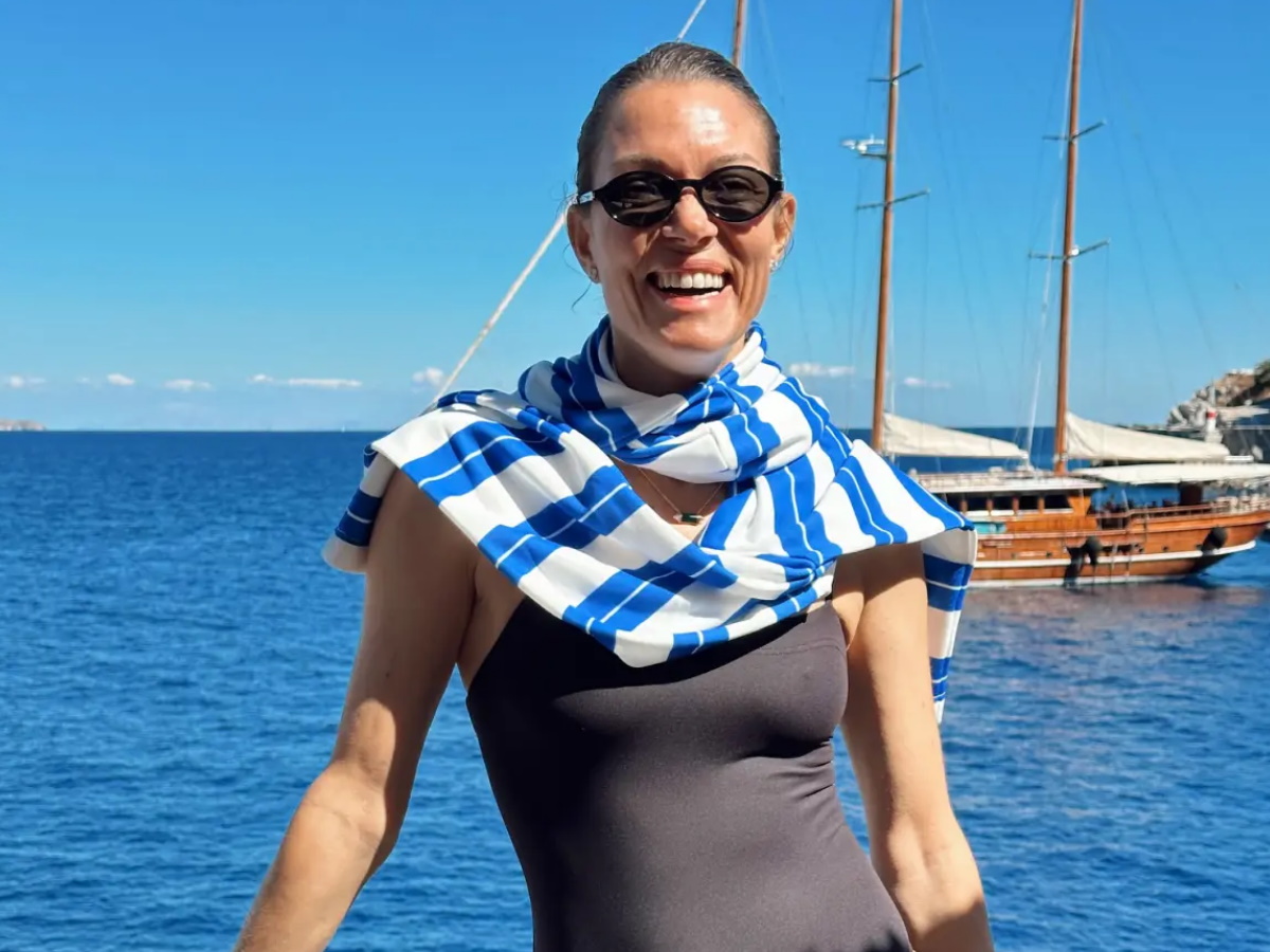 Βίκυ Καγιά: Φθινοπωρινή απόδραση στην Ύδρα – Φωτογραφίες