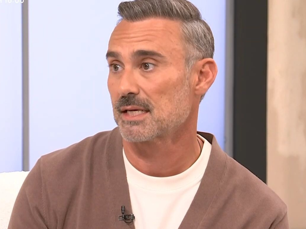 Γιώργος Καπουτζίδης: «Δεν θα μπορούσα να παίξω ένα στρέιτ αγόρι» – Η απάντηση για τον ρόλο του «Σπύρου» στο «Πάρα Πέντε»