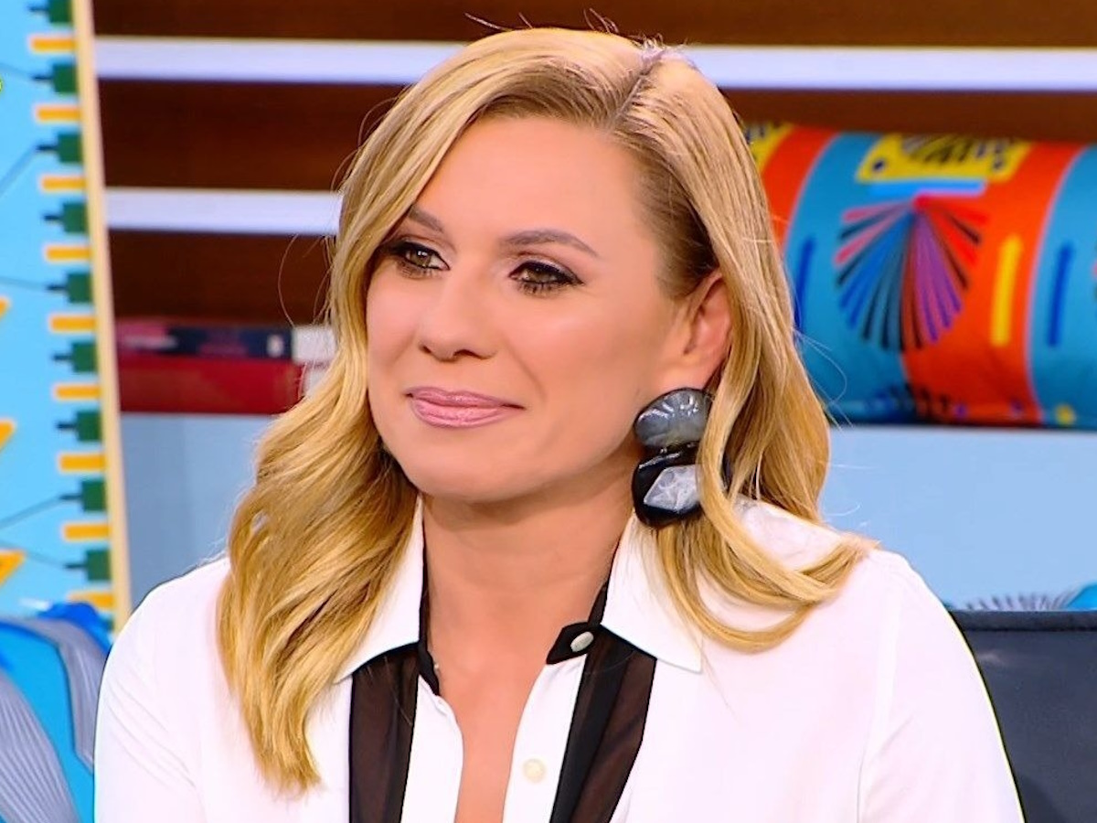 Κατερίνα Καραβάτου: Η εκπομπή στον ΑΝΤ1, οι συνεργάτες της Ελένης Τσολάκη, ο Κρατερός Κατσούλης και η προσωπική της ζωή