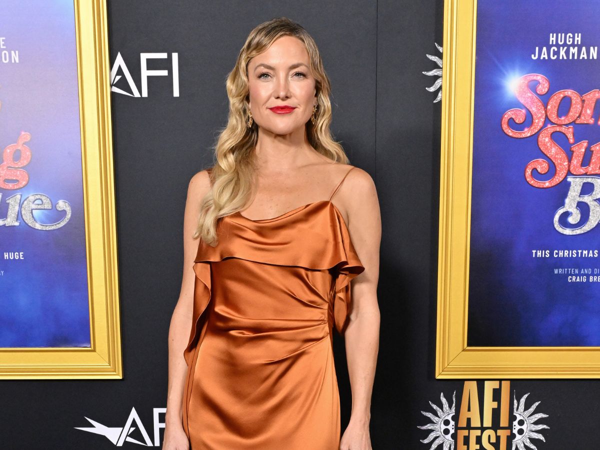 Η Kate Hudson αναβίωσε τη χρυσή εποχή του Hollywood με ένα μαγευτικό glam beauty look