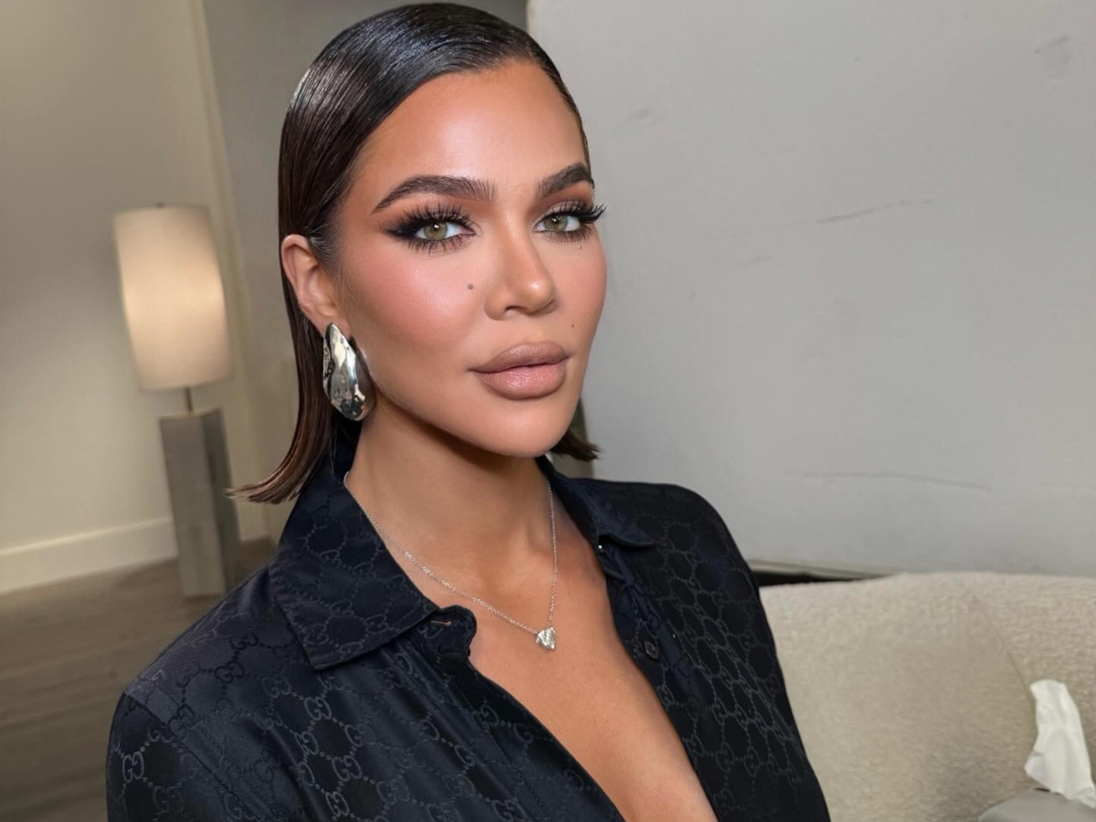 To velvet μανικιούρ της Khloe Kardashian είναι εκείνο που θα δεις παντού το χειμώνα