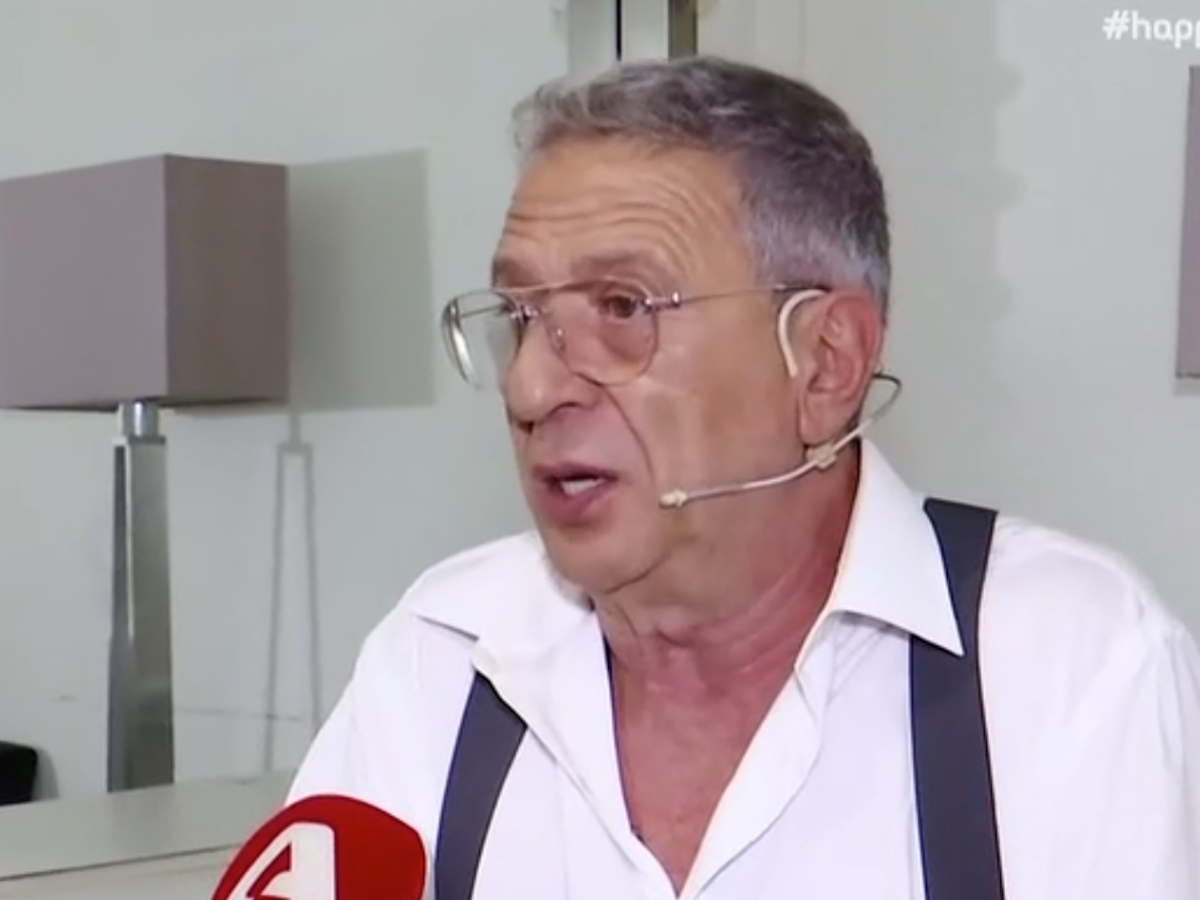 Κώστας Κόκλας: «Έγινα ηθοποιός για να μην ξυπνάω νωρίς – Το τηλέφωνο το έχω μόνιμα χαμηλωμένο»