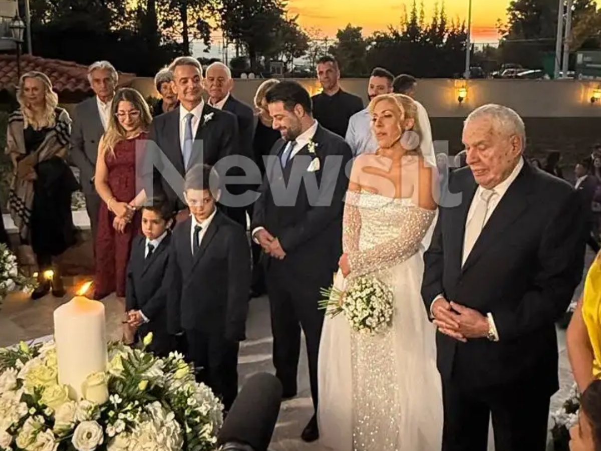 Ο Κυριάκος Μητσοτάκης πάντρεψε την κόρη του Γεράσιμου Γιακουμάτου με τον Ελπιδοφόρο Παπανικολόπουλο – Φωτογραφίες