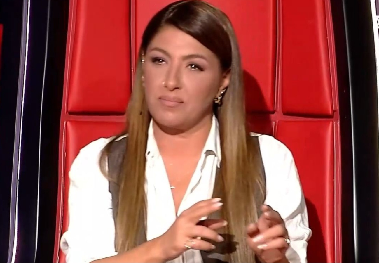 The Voice: «Λύγισε» η Έλενα Παπαρίζου με τραγούδι του Μίμη Πλέσσα – «Τον ευχαριστώ, θα τον αγαπάμε»