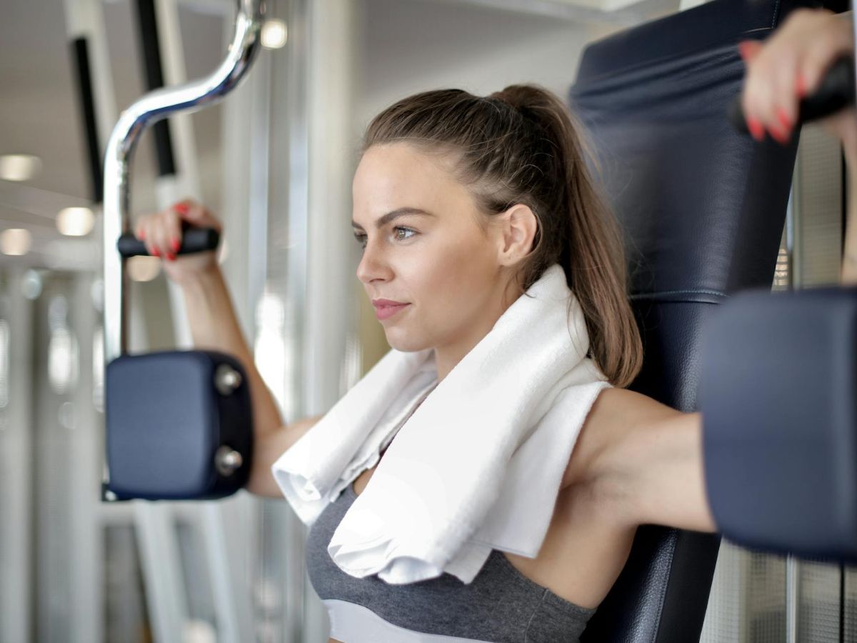 Strength Training Basics: Γιατί το φθινόπωρο είναι η καλύτερη περίοδος για να ξεκινήσεις βάρη;