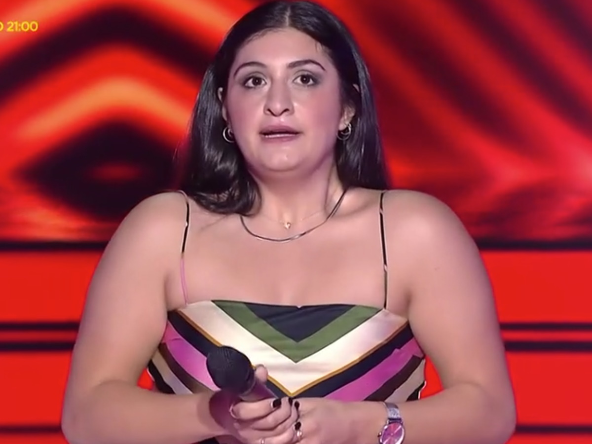 The Voice – Συγκίνησε η Τζωρτζίνα: «Τραγουδάω και για αυτόν τον άνθρωπο, ξέρω ότι είναι δίπλα μου και θα πατήσει τα κουμπιά»