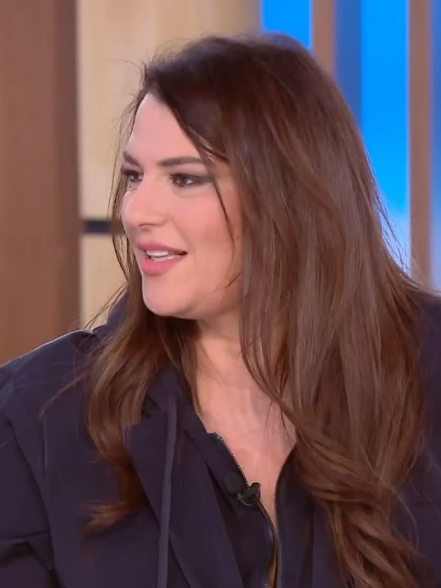 Κατερίνα Ζαρίφη: «Θα μπορούσα να γίνω και μαμά αγκαλιάς»