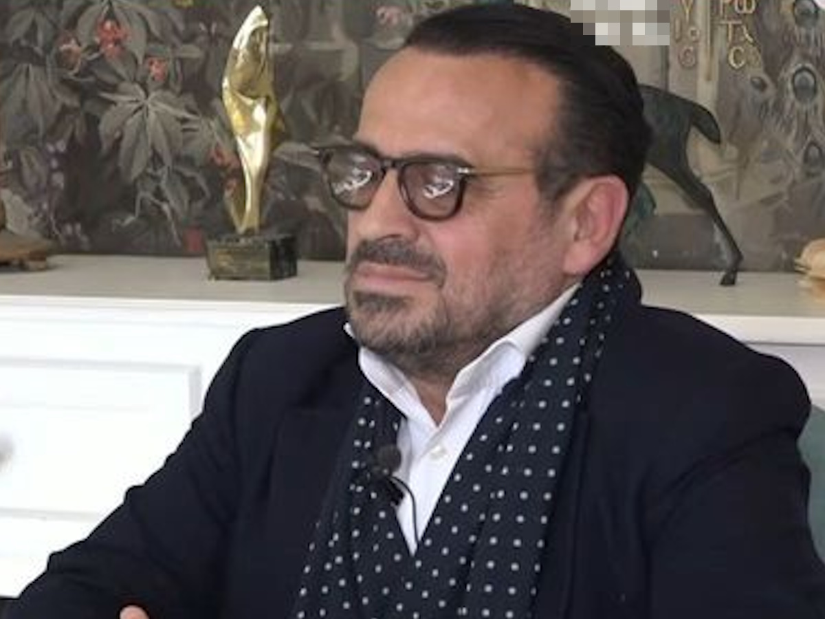 Βασίλης Ζούλιας: «Όταν το κινητό μου χτύπησε και μου είπαν ότι πήρε φωτιά το ατελιέ, είπα “ευχαριστώ θεέ μου”»