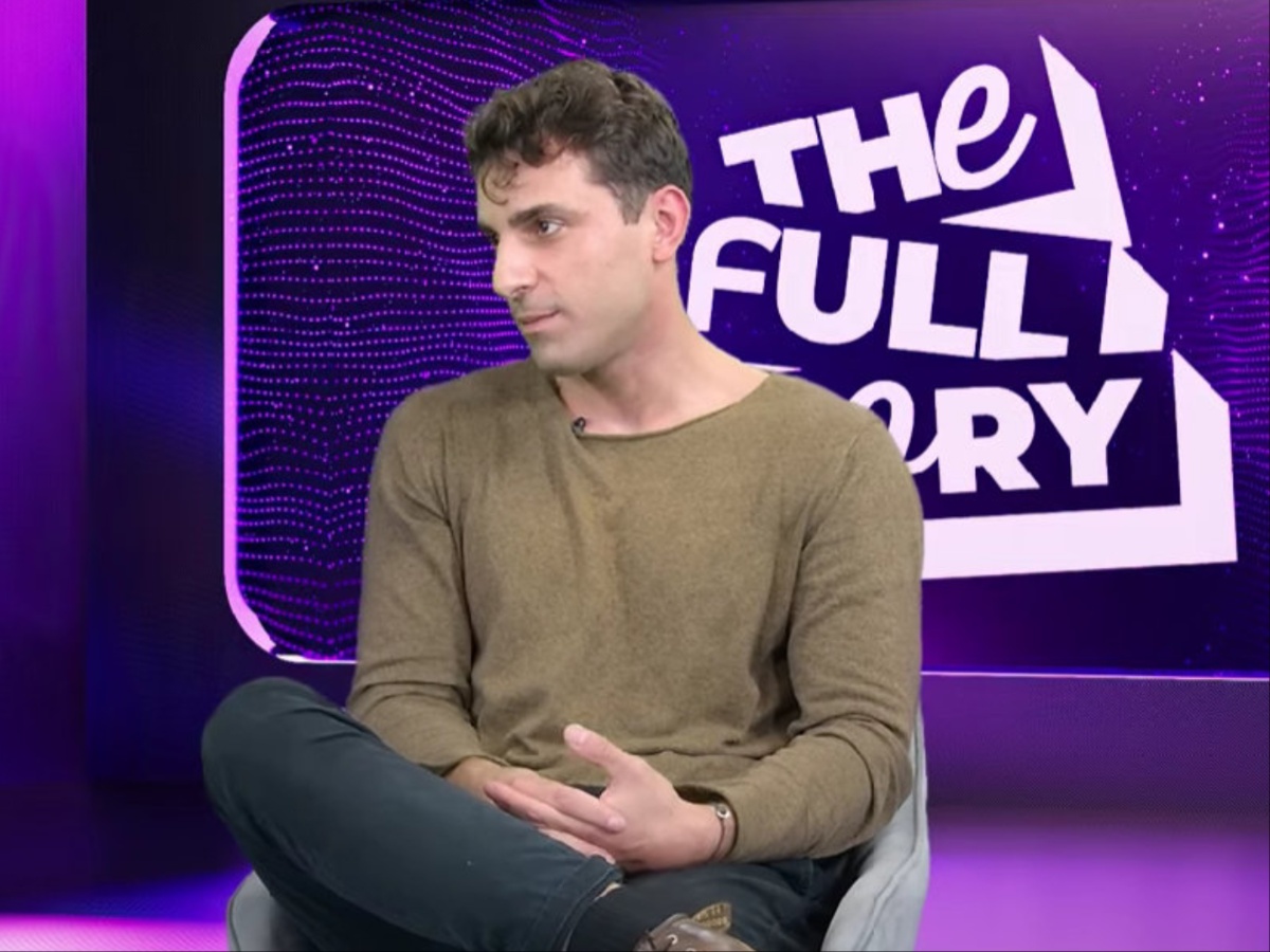 Αλέξανδρος Σκουρλέτης: «Mε τη σύντροφό μου συμβουλευόμαστε ο ένας τον άλλον πολύ»