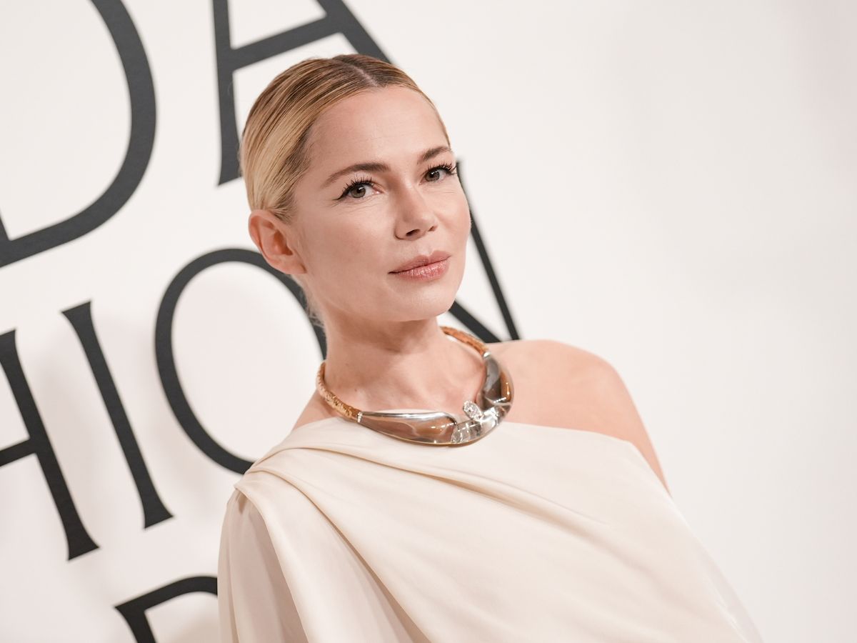 Τα πιο κομψά beauty looks που ξεχωρίσαμε στα CFDA Awards 2025