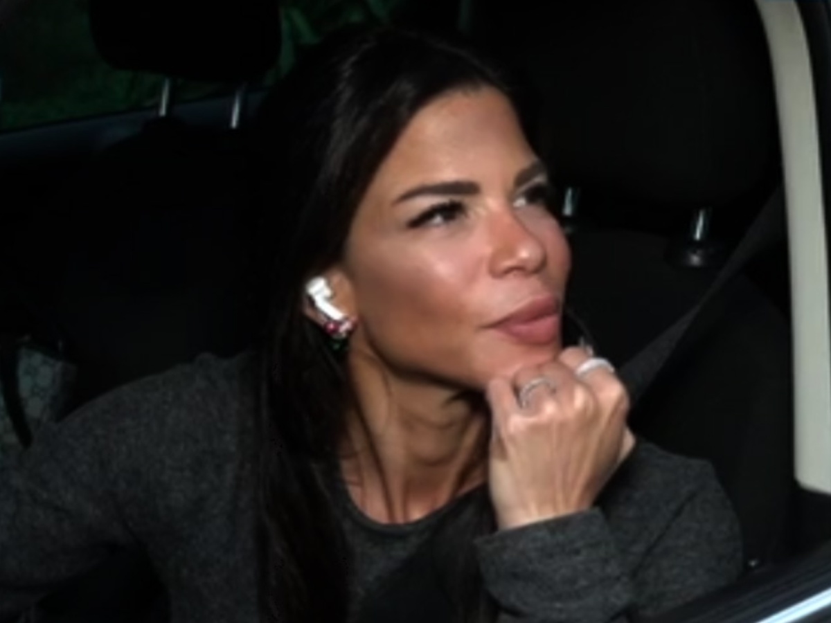 Δάφνη Καραβοκύρη: «Φοβήθηκα ότι ο Απόστολος Γκλέτσος θα σήκωνε το χέρι του στη Σοφία Μουτίδου»