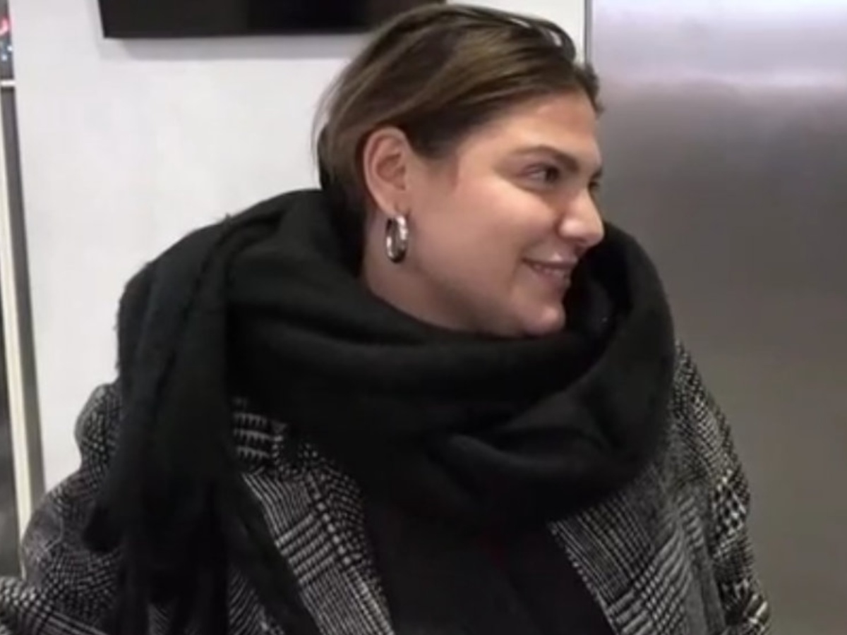 Δανάη Μπάρκα: «Έβγαλα στη δημοσιότητα τη σχέση μου για να βγάλω από μέσα μου την ενοχοποίηση της χαράς»