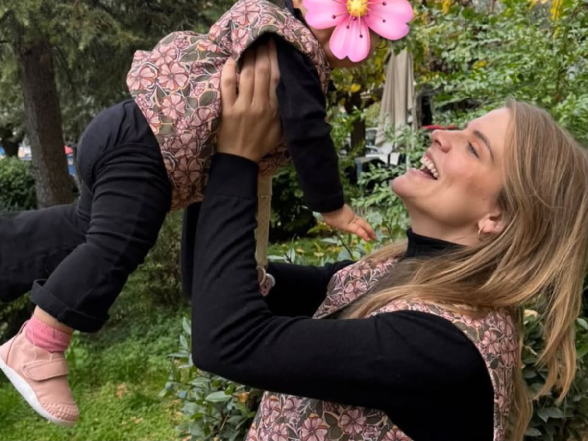 Δανάη Μιχαλάκη – Γιώργος Παπαγεωργίου: Η κόρη τους έγινε δύο ετών – Η φωτογραφία και το μήνυμα αγάπης