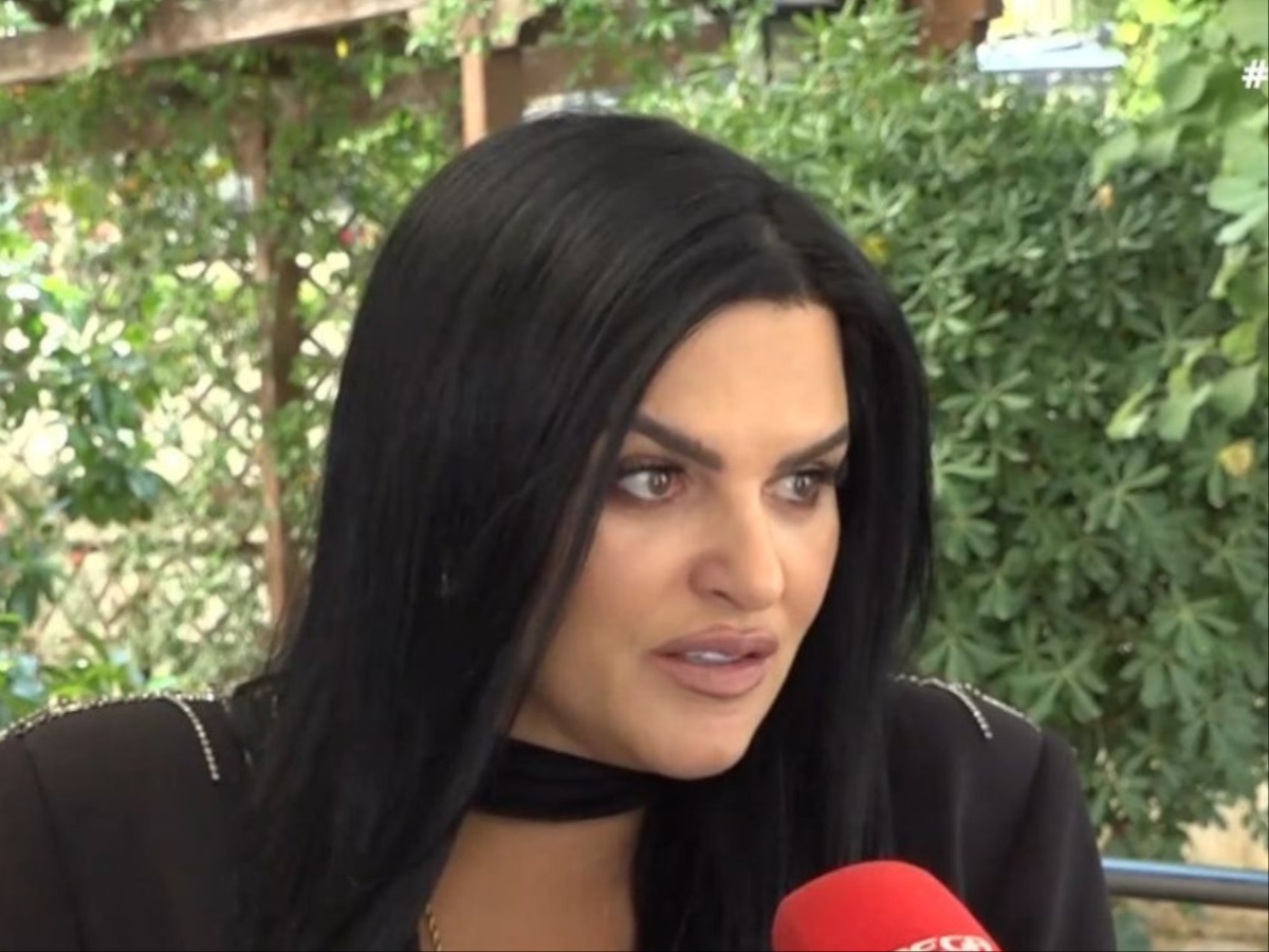 Δήμητρα Κατσαφάδου: «Η μητέρα μου ήταν αυστηρή, με θεωρεί ακόμα αποτυχημένη γιατρό»