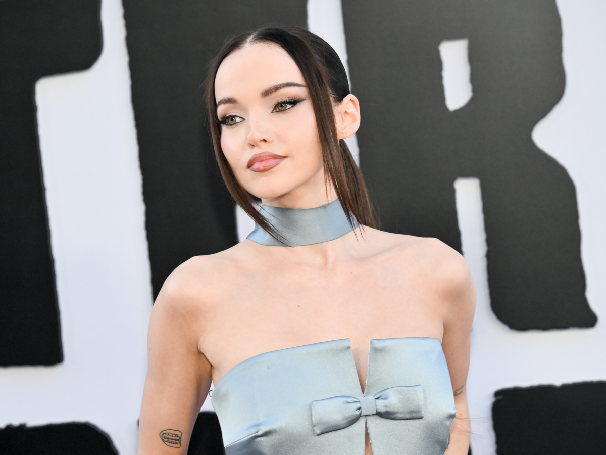 Dove Cameron: To beauty look που υιοθέτησε στα CFDA Fashion Awards έρχεται απευθείας από τα 90’s