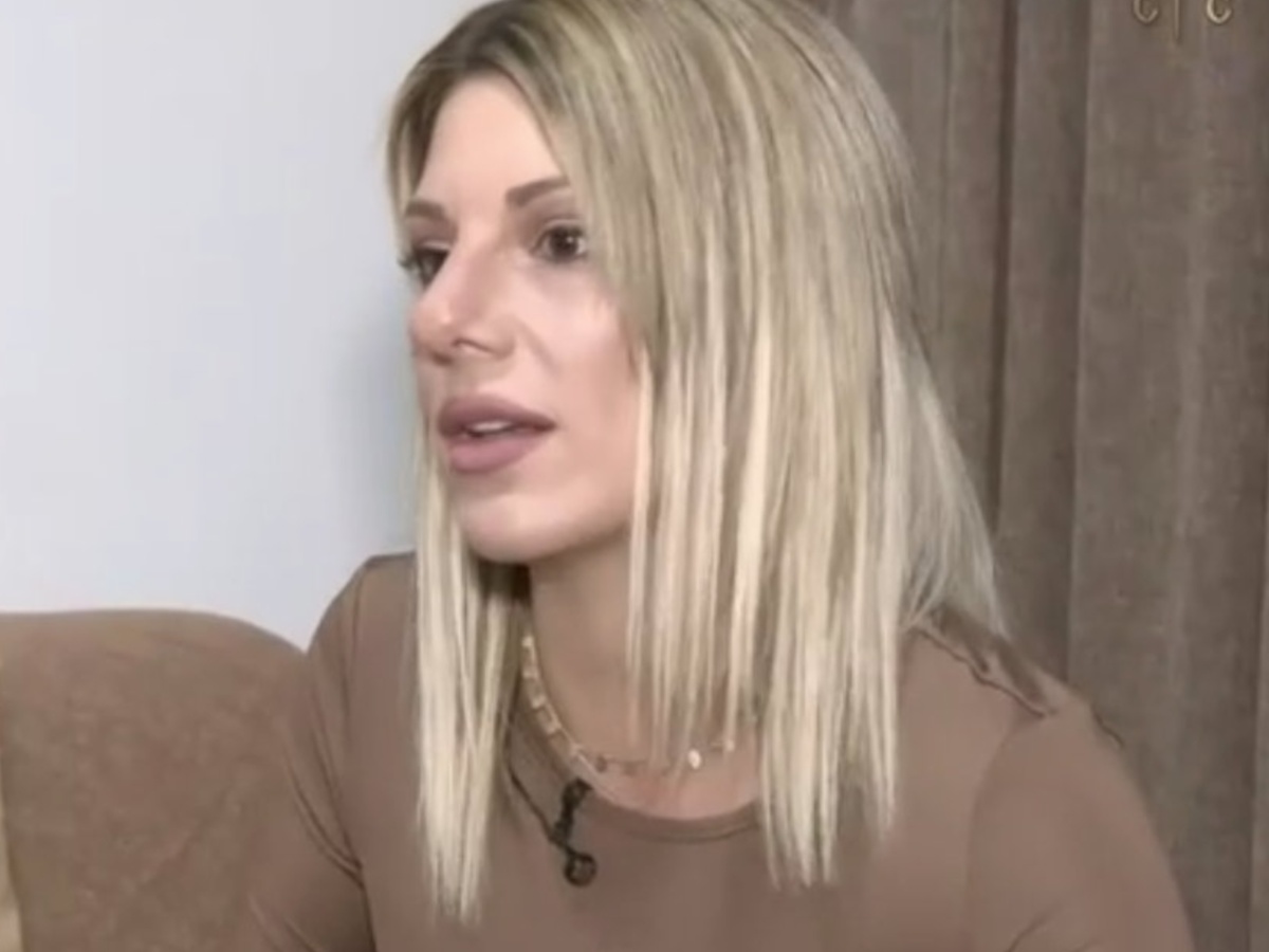 Έλενα Πολυχρονοπούλου: «Τον είδα να μπαίνει με χειροπέδες μέσα στο σπίτι 35 μέρες πριν παντρευτούμε – Διαλύθηκε η ζωή μου»