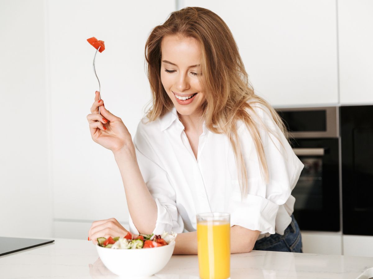 Βάλε τέλος στο «food noise» και βελτίωσε τη σχέση σου με το φαγητό