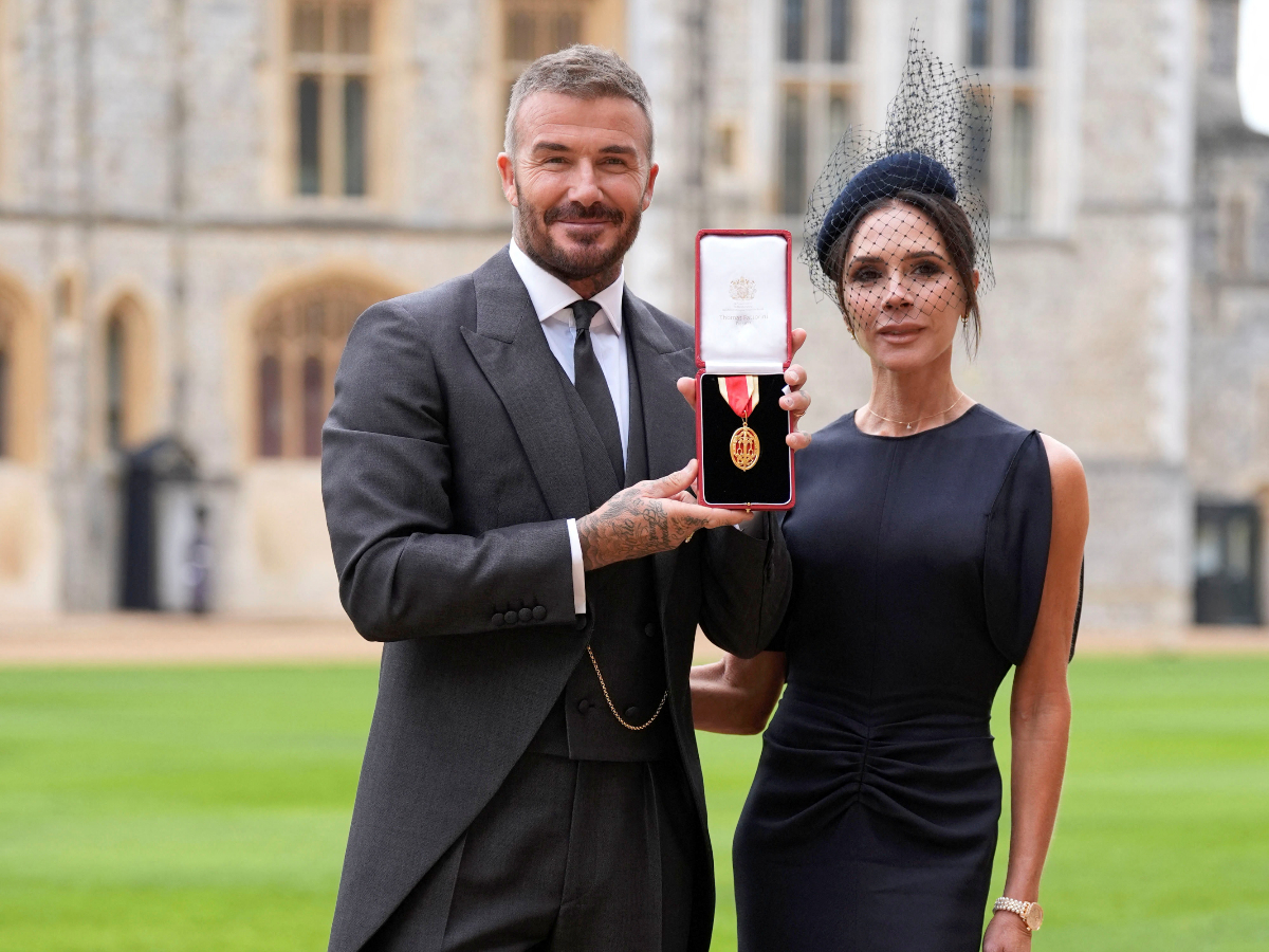 Beckhams: Πώς γιόρτασε το διάσημο ζευγάρι τον τίτλο του ιππότη που έλαβε ο David από τον Βασιλιά Κάρολο