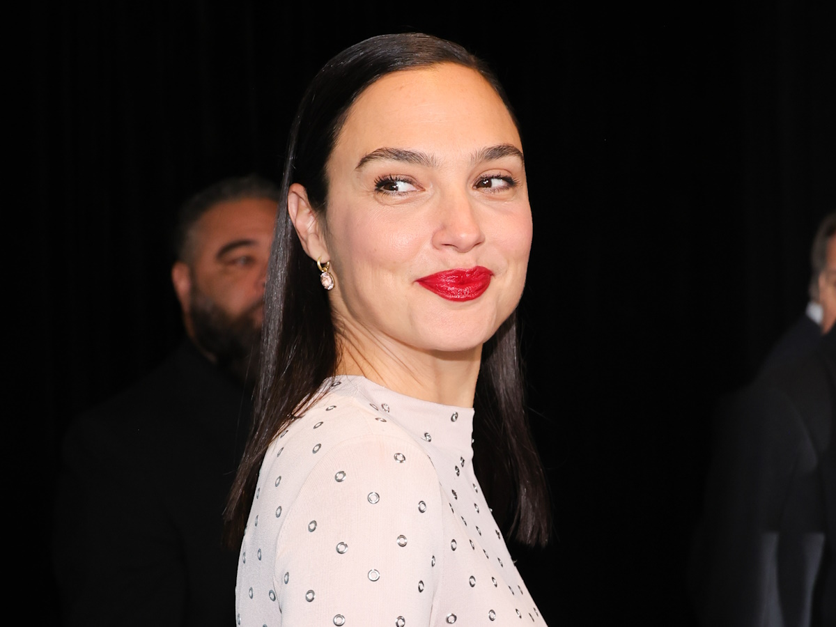 Gal Gadot: Η συγκλονιστική εξομολόγηση για τον θρόμβο στο κεφάλι στην εγκυμοσύνη της – «Η ζωή μου πήρε μια απροσδόκητη τροπή»