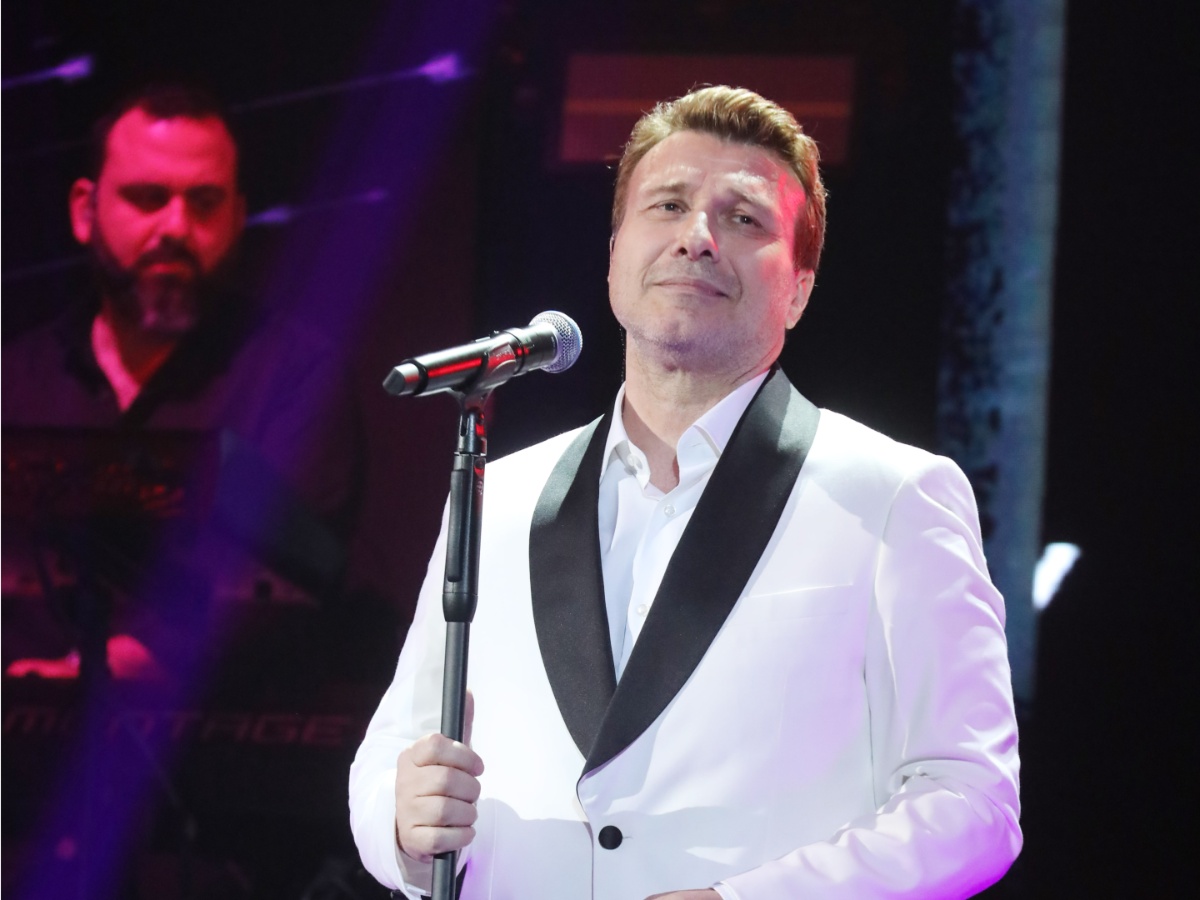 Γιάννης Πλούταρχος – «Η απόφαση του δικαστηρίου είναι λάθος, δεν ζητάω συγγνώμη» λέει η εμμονική θαυμάστρια μετά την καταδίκη