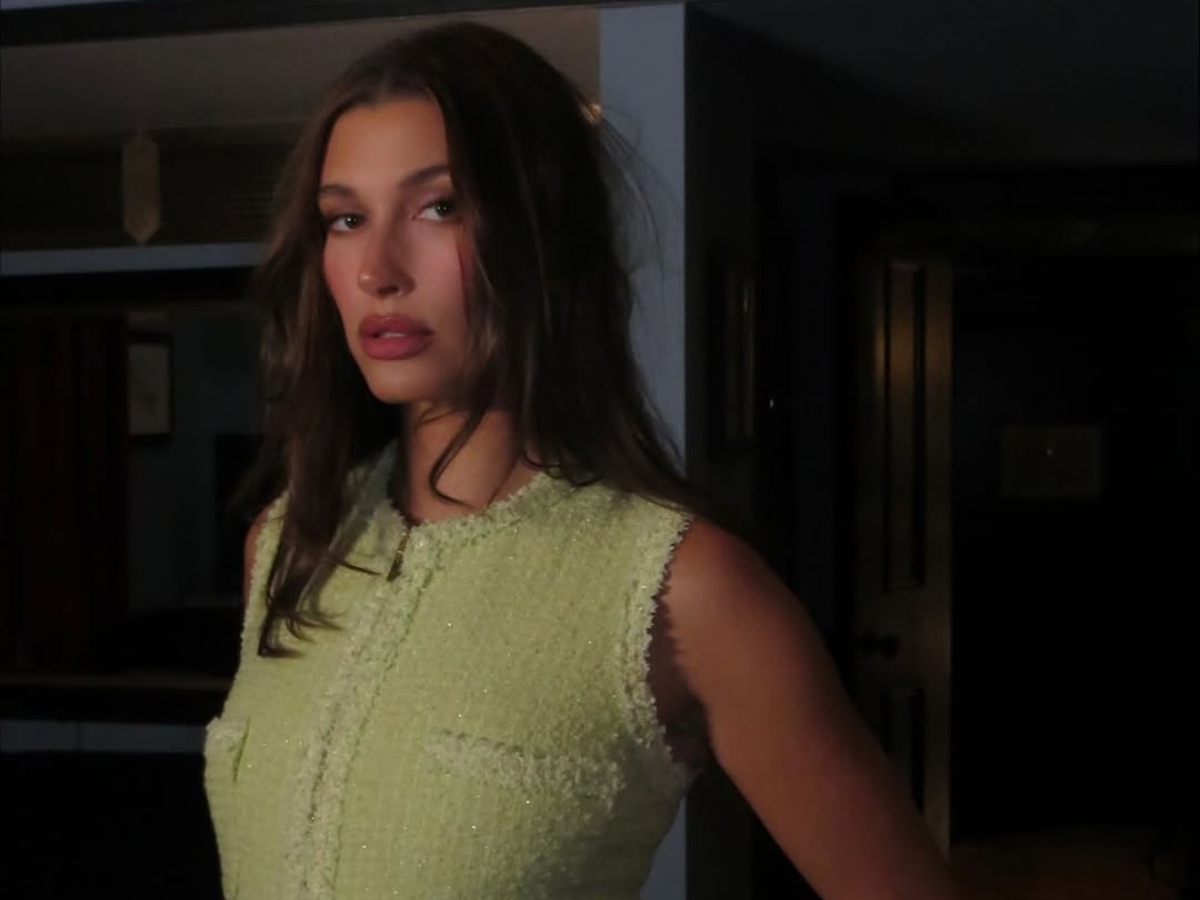 Hailey Bieber: Το καλοκαιρινό της μανικιούρ είναι η μικρή beauty ανατροπή του φθινοπώρου