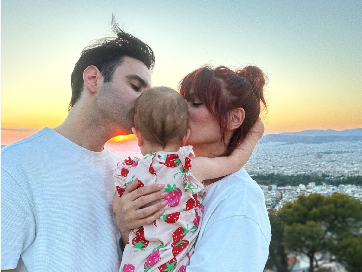 Ίαν Στρατής: «Κλαίω όταν σκέφτομαι πόσο μεγαλώνει η κόρη μου»