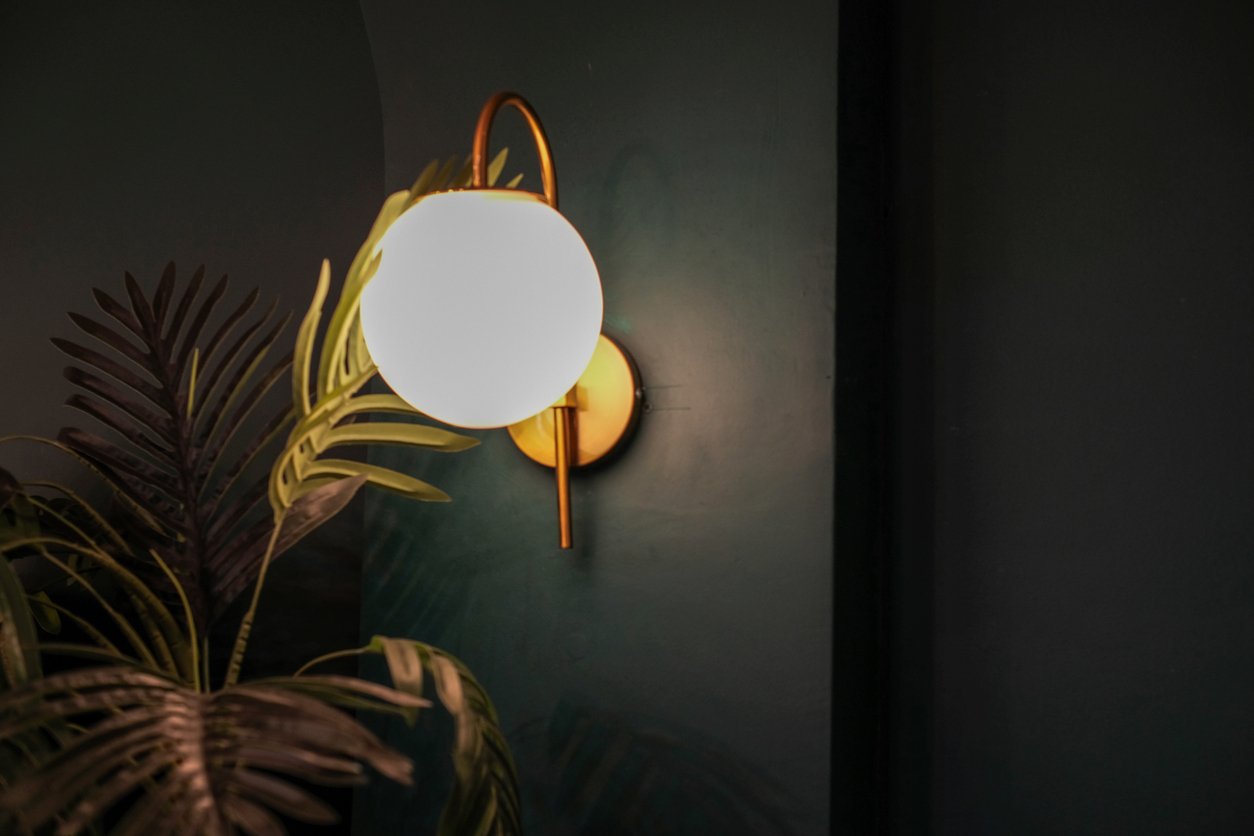 Η επιστροφή της απλίκας: Το φως σε πρώτο πλάνο!