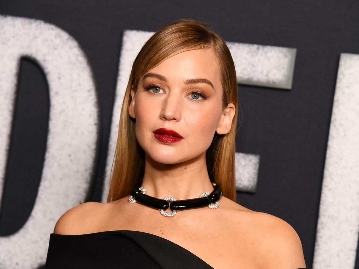 Jennifer Lawrence: Mε vampy κόκκινα χείλη στην πρεμιέρα της ταινίας «Die My Love» στη Νέα Υόρκη