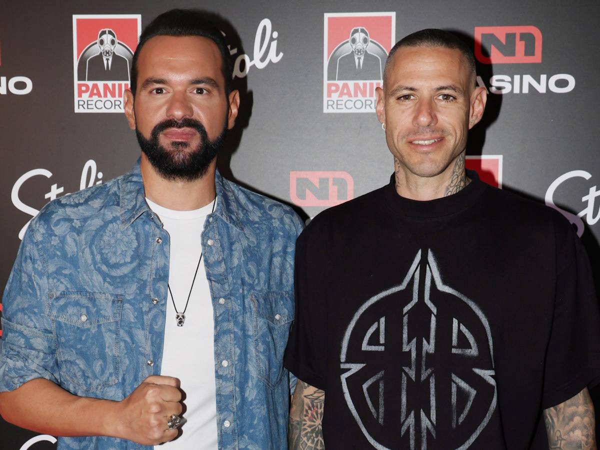 Πάρις Κασιδόκωστας Λάτσης – Γιώργος Αρσενάκος: Η κοινή φωτογραφία και το μήνυμά τους