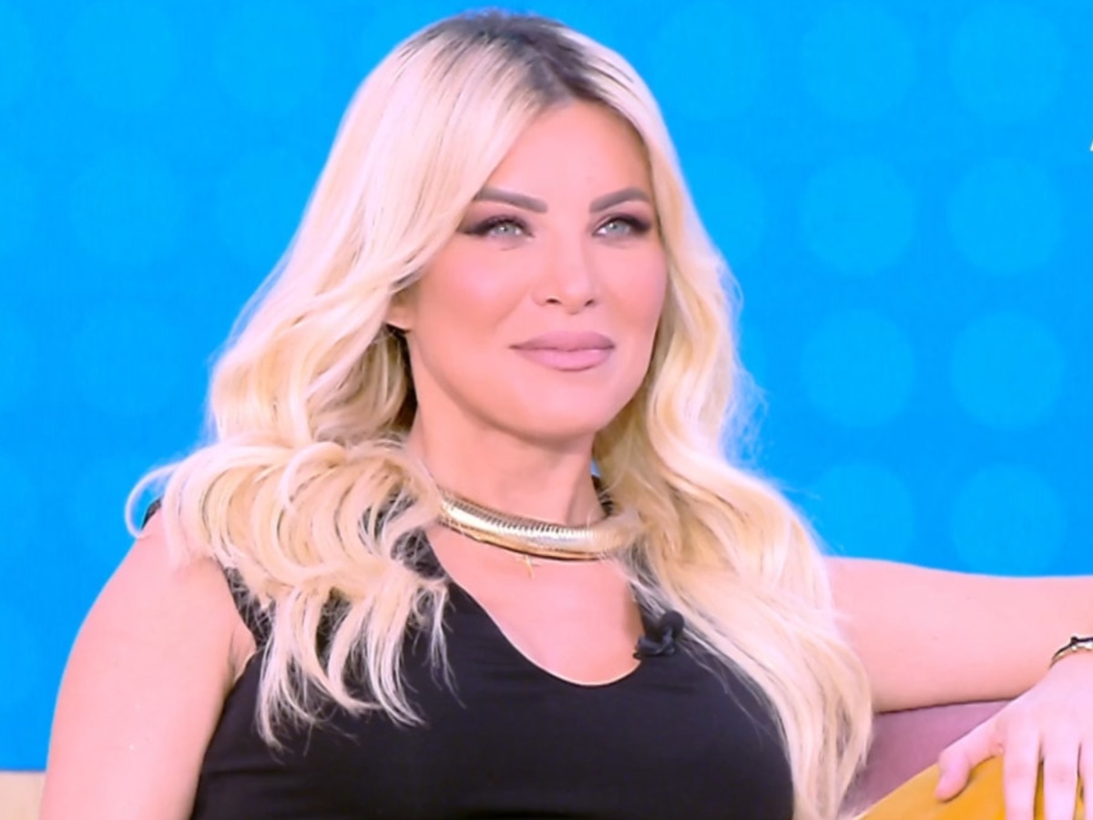 Κατερίνα Καινούργιου: «Μπορεί να έχουμε παντρευτεί και να μην το λέμε» – Η ατάκα όλο νόημα on air