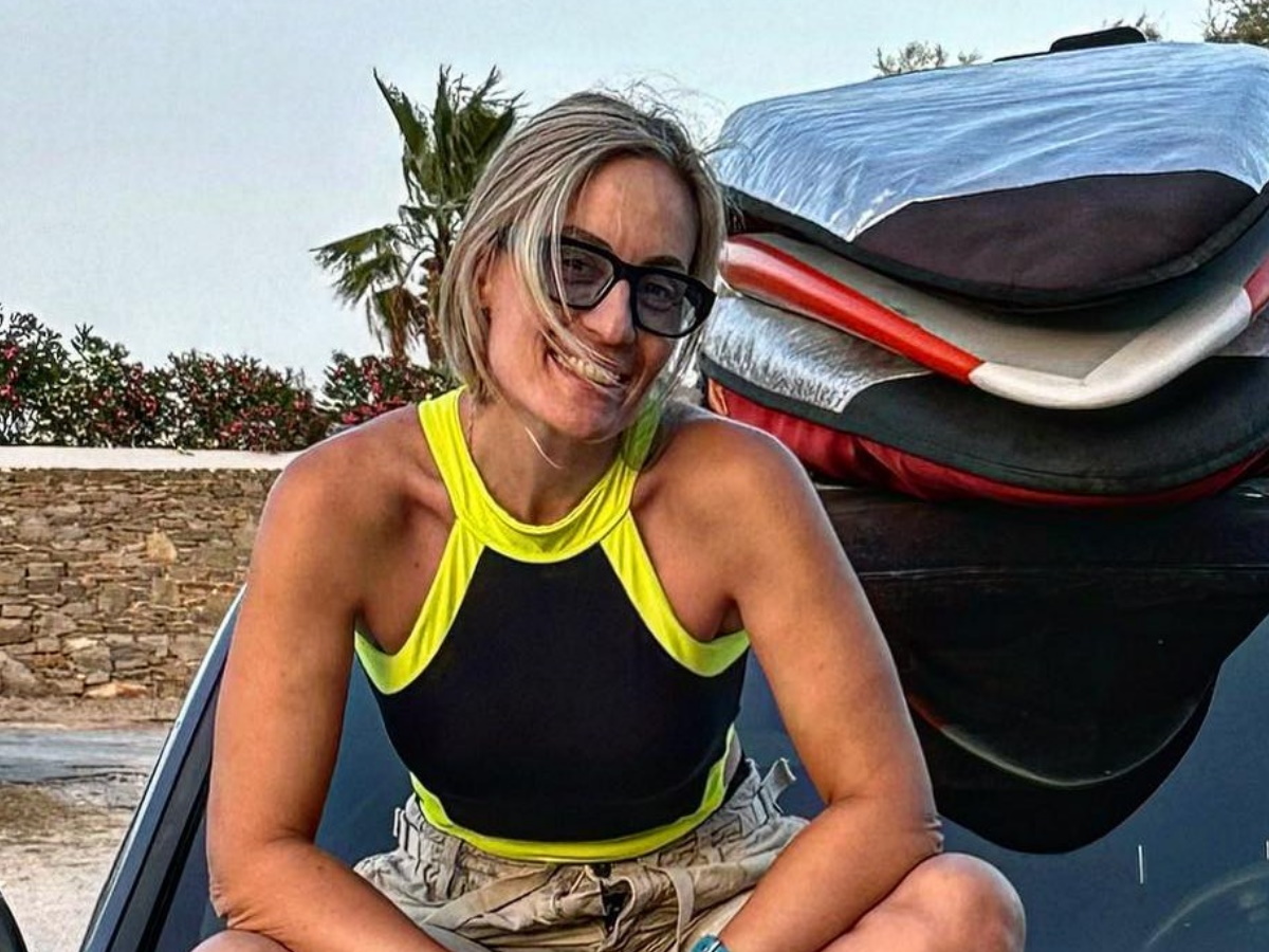 Ελεονώρα Μελέτη: Κάνει windsurf και εντυπωσιάζει με τις επιδόσεις της – Βίντεο
