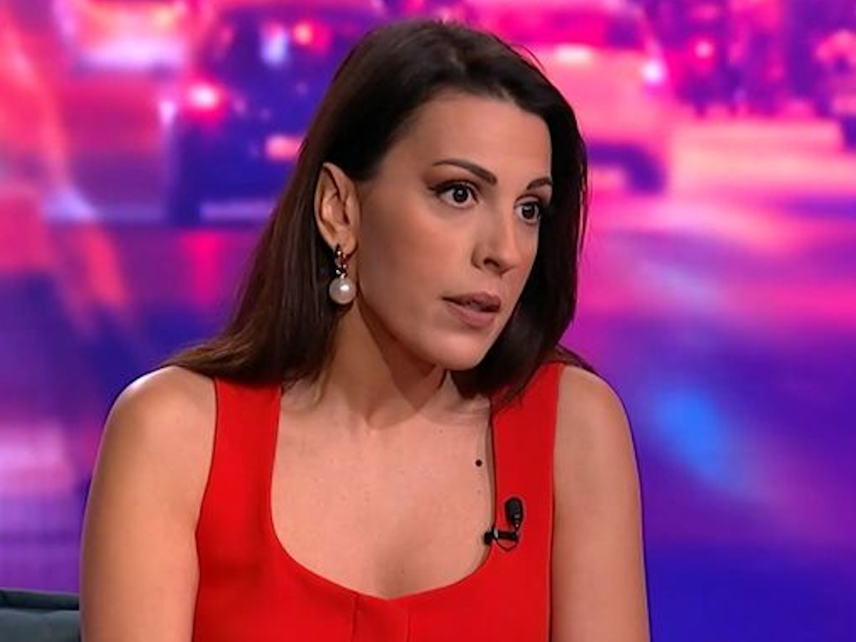 Άννα Μενενάκου: «Δεν ξέρω τι νιώθουν οι άνθρωποι που κάνουν τηλεόραση – Από το πρωί μέχρι το βράδυ τόσο “κίτρινο”»