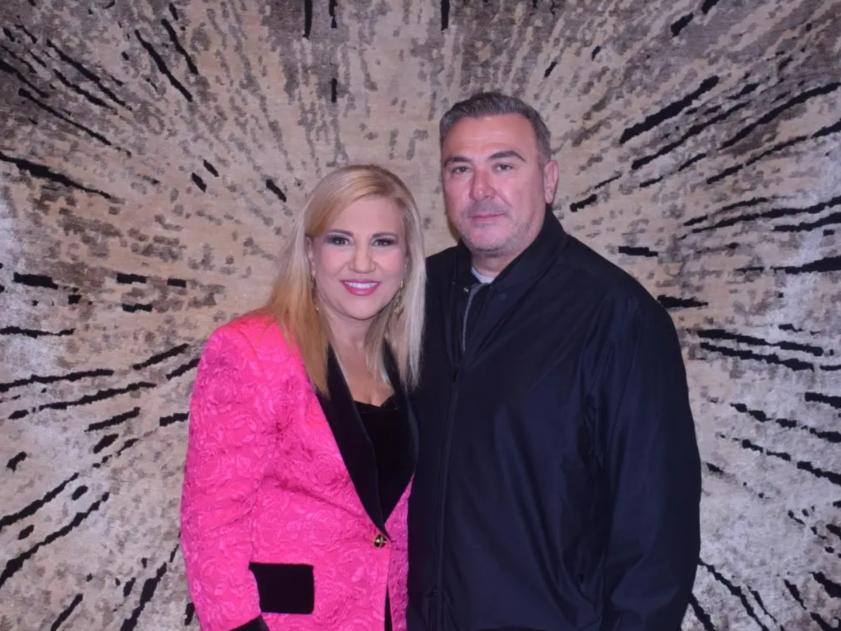 Δέσποινα Μοιραράκη: Ο Αντώνης Ρέμος στο πλευρό της στο opening του carpet show της – Φωτογραφίες TLIFE