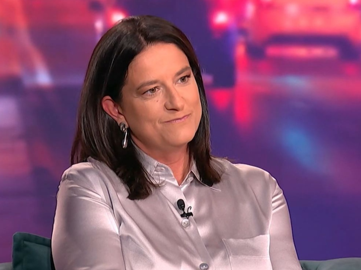 Νίκη Κεραμέως: «Δε συνδυάζω καλά την πολιτική με τη μητρότητα, έχω πολλές τύψεις γι’ αυτό»