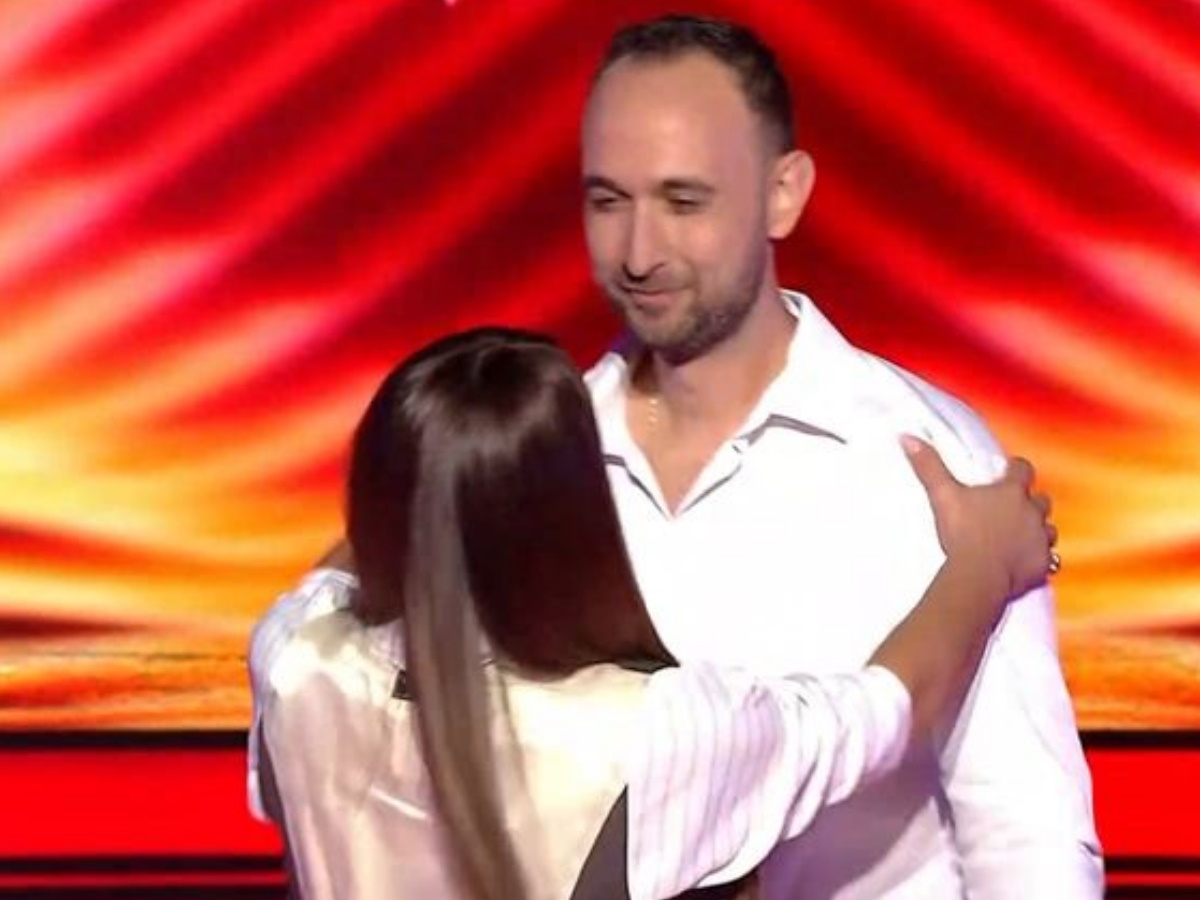 The Voice: Συγκίνησε του κριτές ο 34χρονος διαγωνιζόμενος – «Μου έχει αφήσει ένα μούδιασμα στη γλώσσα, με είχε τρομάξει»
