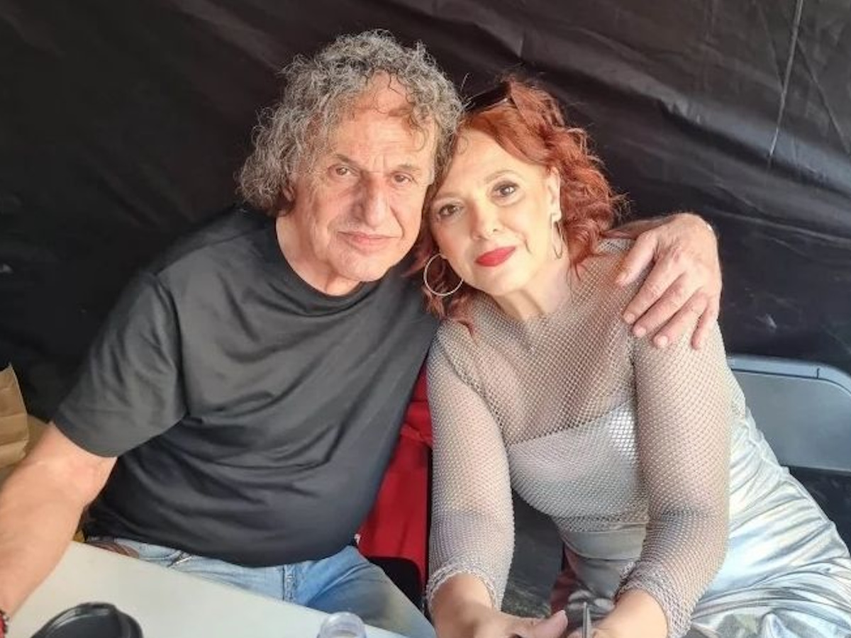 Γενέθλιά για την Ελένη Ράντου – Η φωτογραφία με τον Βασίλη Παπακωνσταντίνου στο πλευρό της