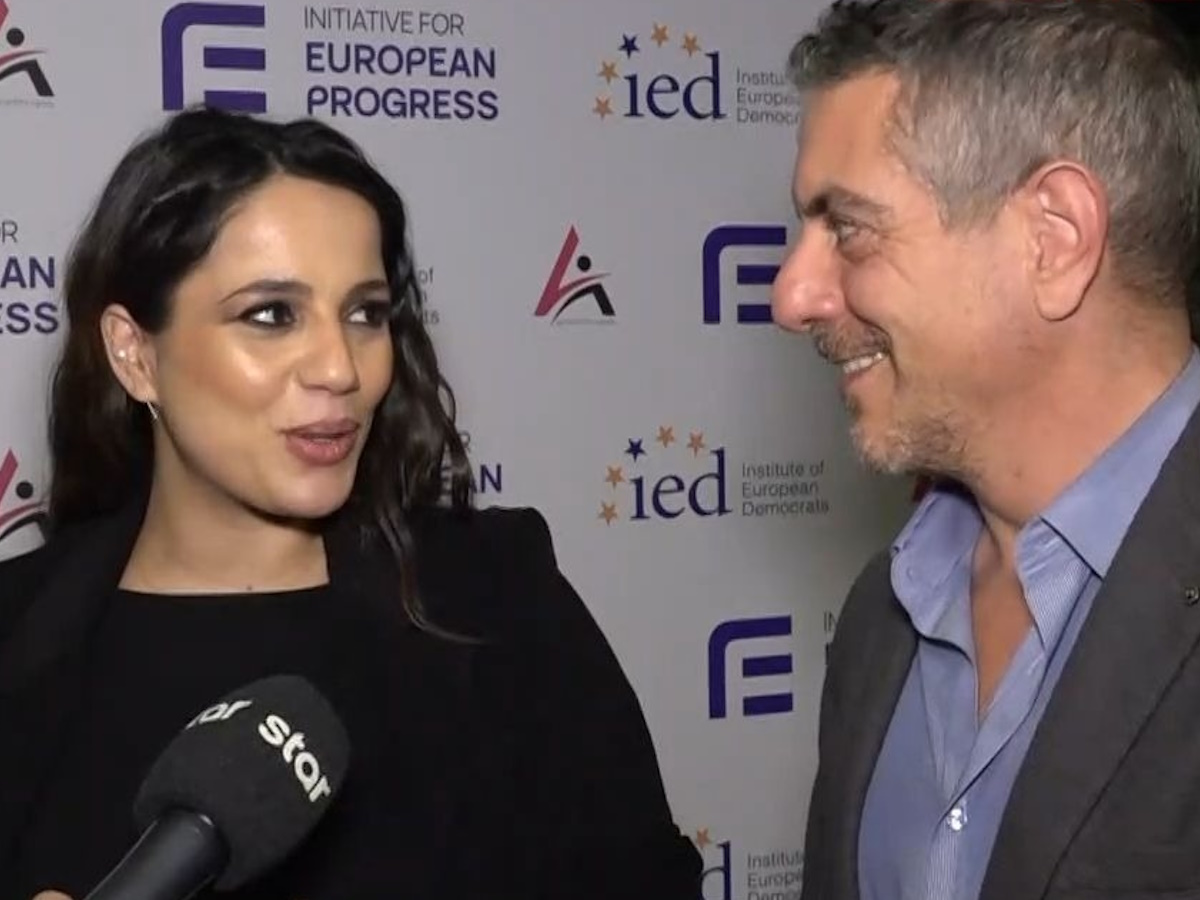 Η Ευλαμπία Ρέβη και ο σύζυγός της, Σωτήρης Σκουλούδης αποκάλυψαν on camera το φύλο του μωρού που περιμένουν