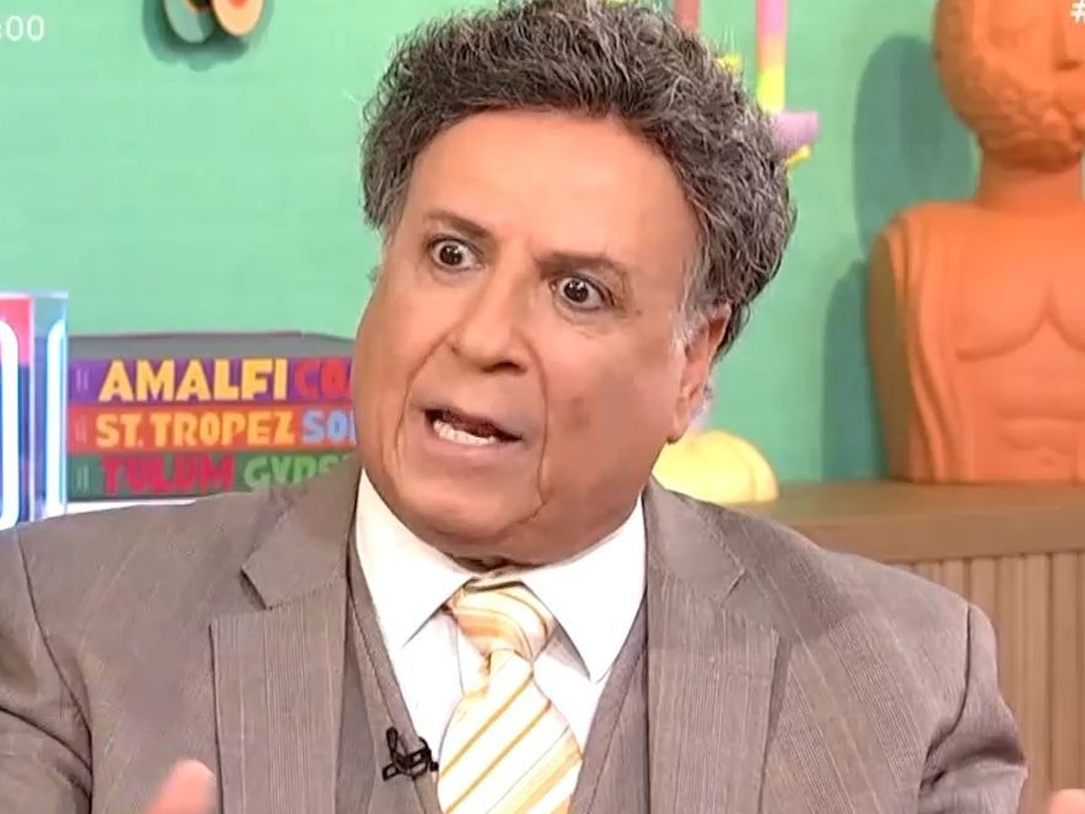 Χάρης Ρώμας για «Καφέ της Χαράς»: «Ο Γιάννης Λάτσιος μου είχε πει γιατί να κάνω ένα έργο σε χωριό και όχι κάτι σαν το “Κωνσταντίνου και Ελένης”»