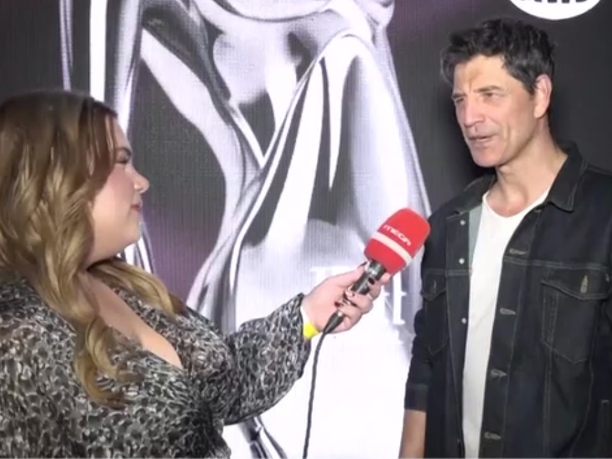 Σάκης Ρουβάς: Η αντίδραση στην κάμερα όταν ρωτήθηκε για το σοκαριστικό ατύχημα επί σκηνής