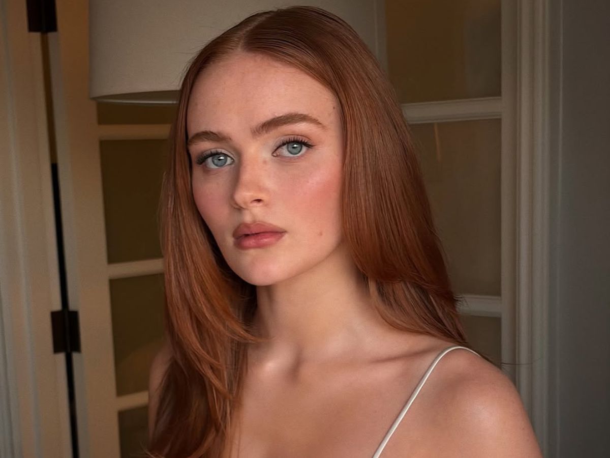 Sadie Sink: Το εντυπωσιακό μακιγιάζ και τα sleek μαλλιά της στην πρεμιέρα της σειράς «Stranger Things»